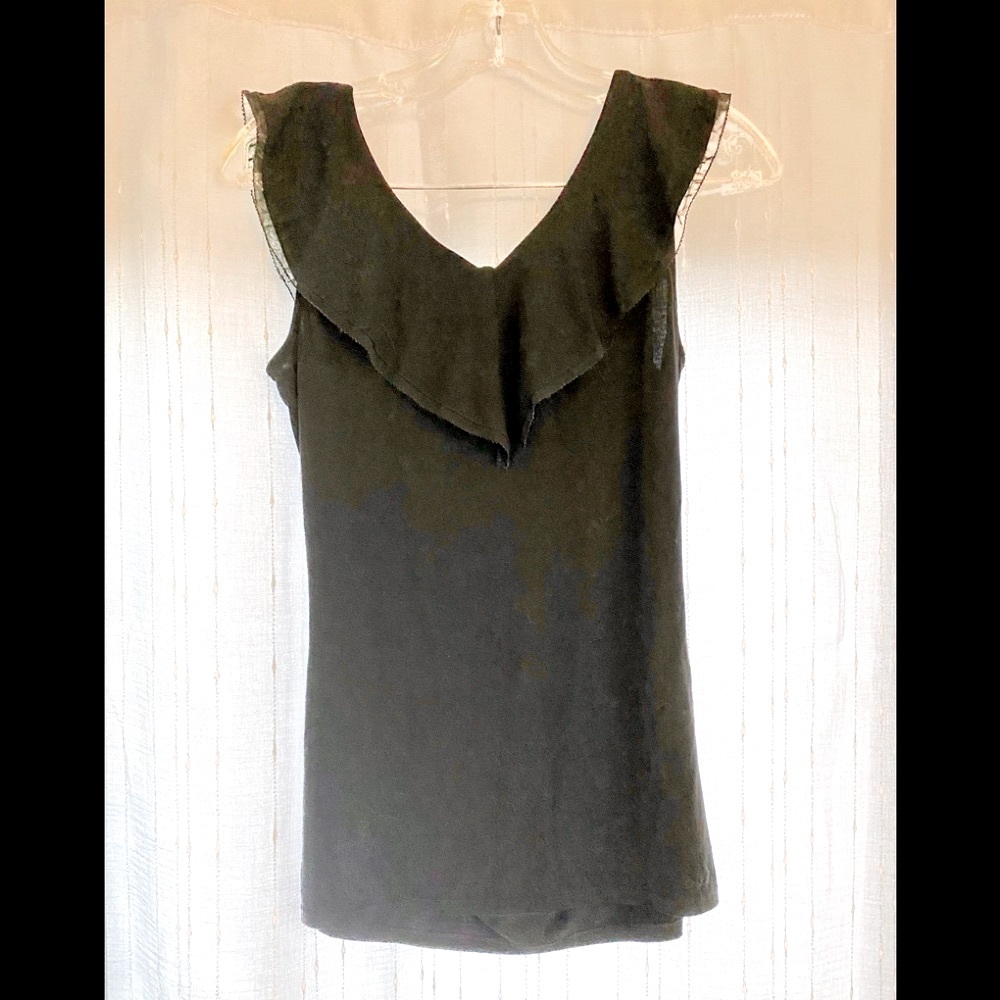 White House Black Market XS black sleeveless blouse
